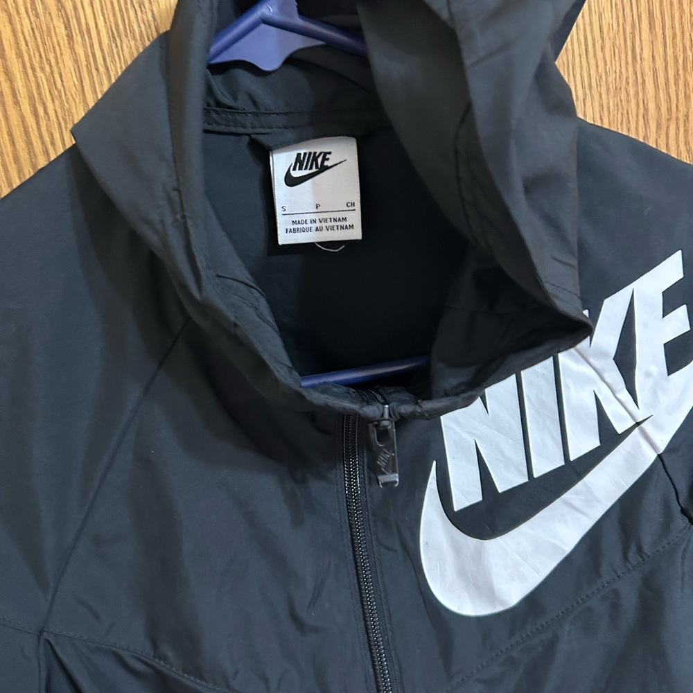 Nike windbreaker